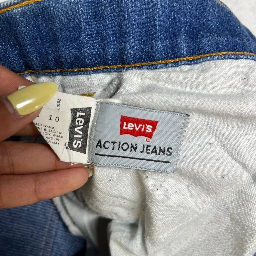 Vintage 90s Levi's Action Jeans Mens Blue Denim Classic Zip Fly USA Made - 39X31